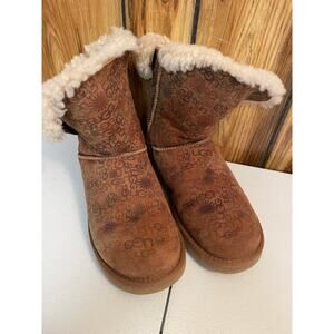 UGG Bailey boots fur lined button pull on logo size women’s‎ 7